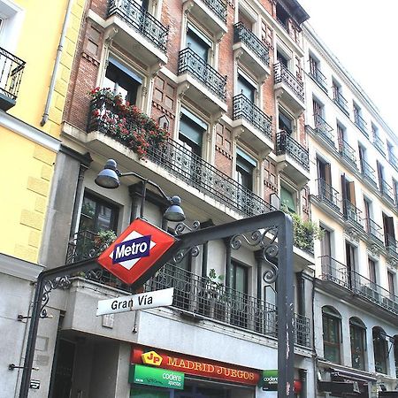 Gran Via Sol Apartamentos Madrid Buitenkant foto