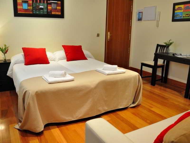 Gran Via Sol Apartamentos Madrid Buitenkant foto