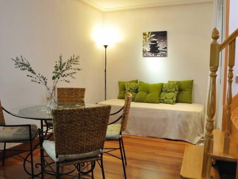 Gran Via Sol Apartamentos Madrid Buitenkant foto