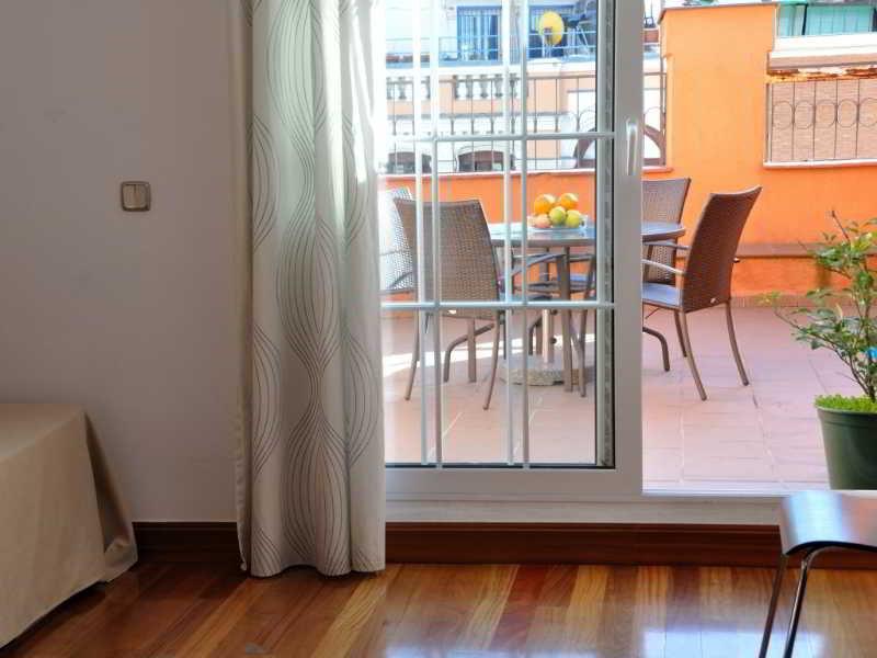 Gran Via Sol Apartamentos Madrid Buitenkant foto