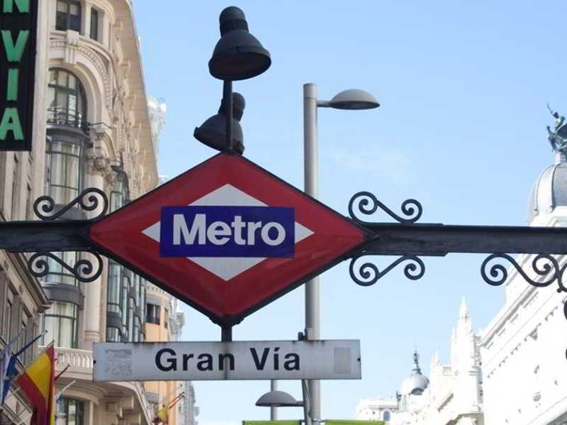 Gran Via Sol Apartamentos Madrid Buitenkant foto